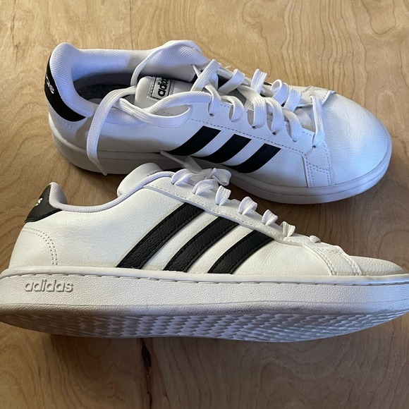 Adidas Grand Court - Picture 1 of 5